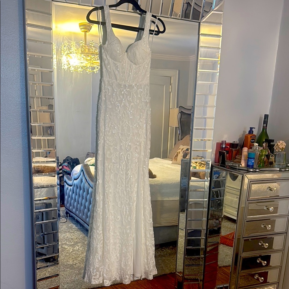 Elegant White Lace Dress
